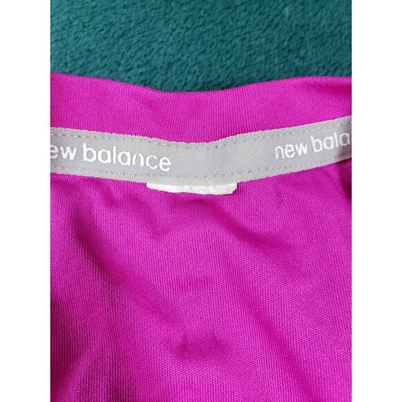 New Balance Top Size Extra Small Womens Pink Performance Athletic Ladies Logo - Picture 4 of 7